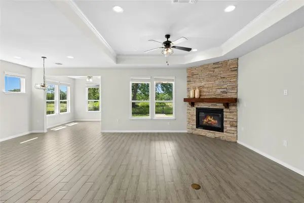 300 Hanging Star LN, Georgetown, TX 78633