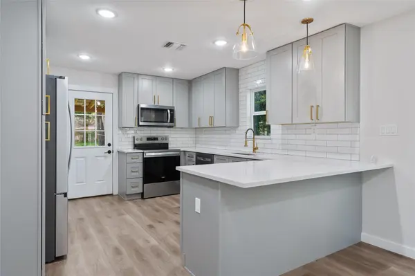 313 Charles ST, Rockdale, TX 76567