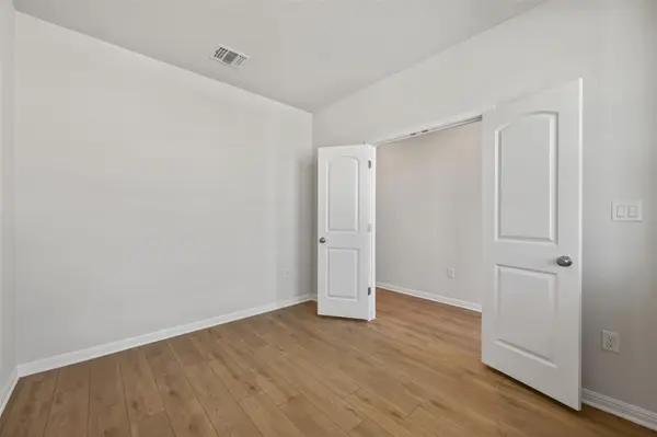 332 Willow Heights DR, Hutto, TX 78634