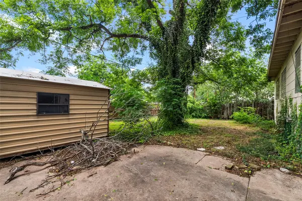 1102 Southwood RD, Austin, TX 78704
