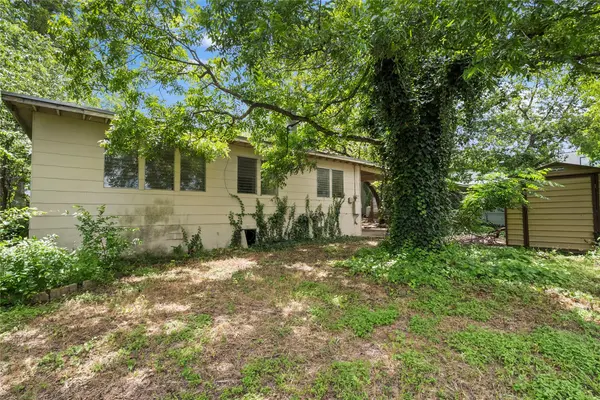 1102 Southwood RD, Austin, TX 78704