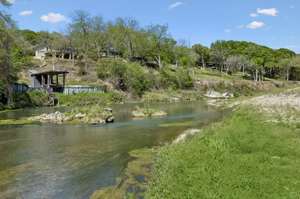 146 Antelope LN, Seguin, TX 78155