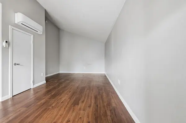 2512 Durwood ST #204, Austin, TX 78704