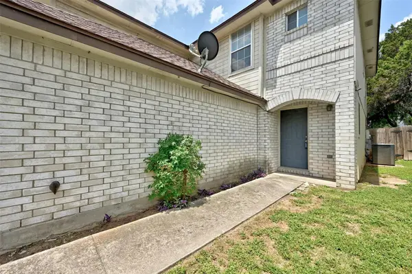 9602 Nightjar DR #B, Austin, TX 78748