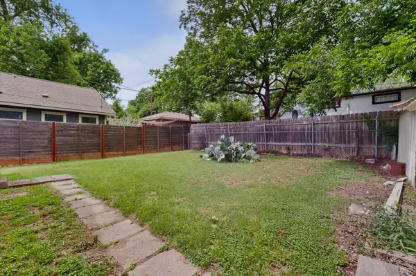 1912 Holly ST, Austin, TX 78702