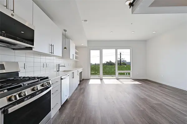 4004 Banister LN #303, Austin, TX 78704