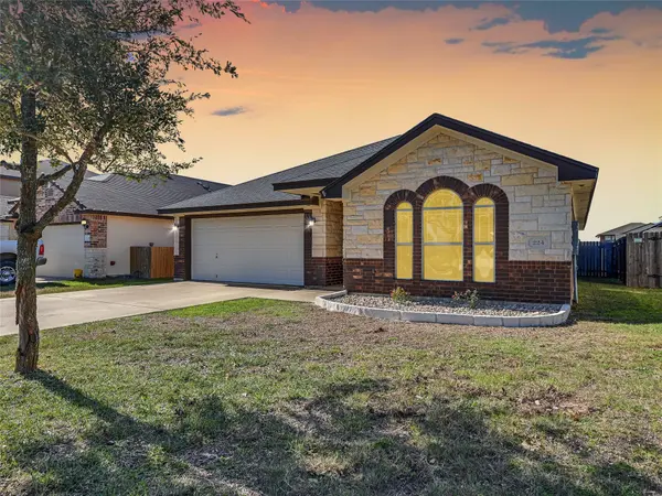 224 Geode LN, Jarrell, TX 76537