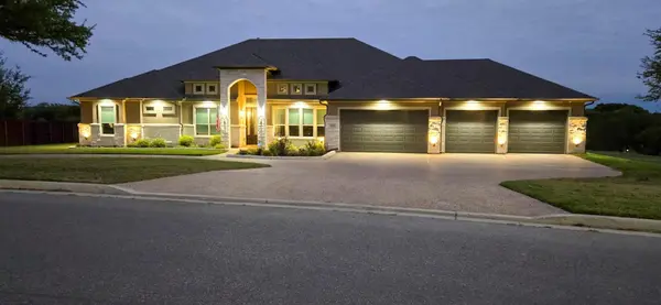 4013 Turning Leaf DR, Nolanville, TX 76559