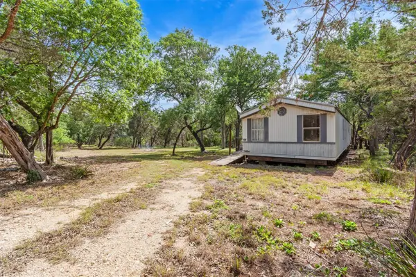 1400 Valley View RD, Wimberley, TX 78676