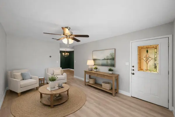 902 Emerald Wood DR, Austin, TX 78745
