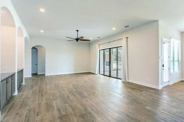 112 Haven CV, Hutto, TX 78634