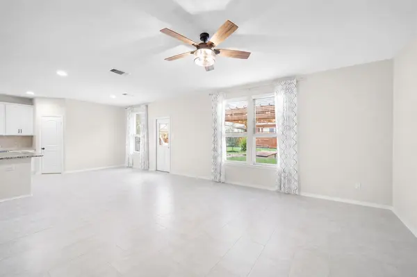 263 Beechnut DR, Buda, TX 78610