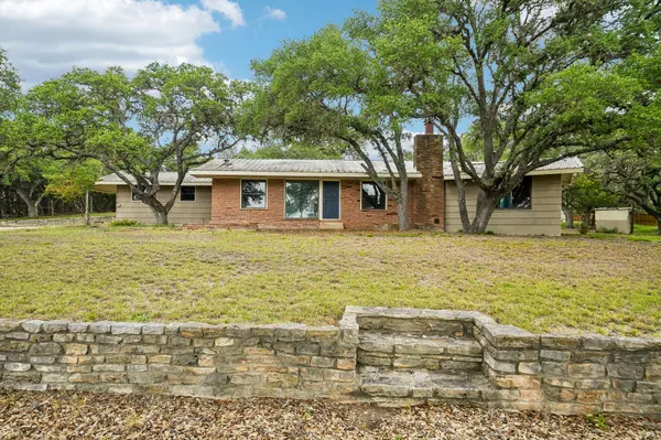 1876 Rocky RD, Blanco, TX 78606