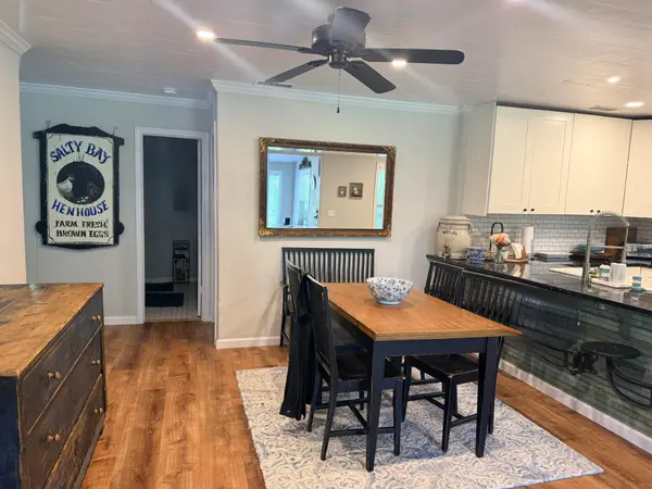 227 Crooked Hollow RD, Elgin, TX 78621