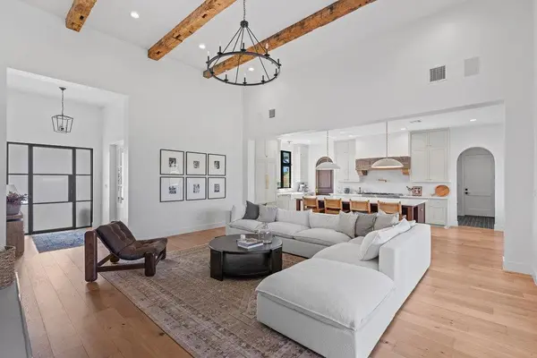 2251 W Fitzhugh RD, Dripping Springs, TX 78620
