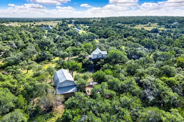 8015 Ozark DR, San Marcos, TX 78666