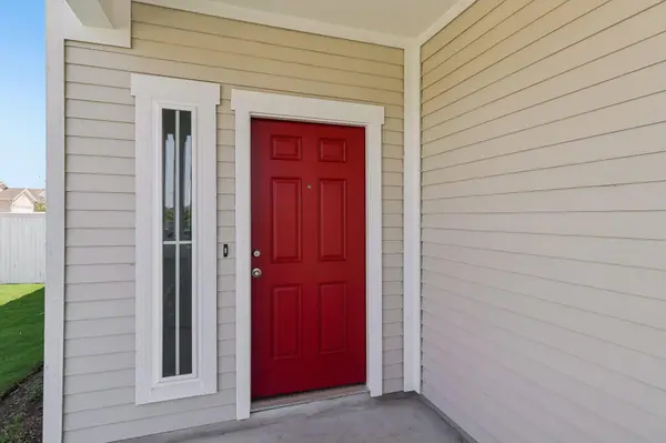 104 Bluestem DR, Elgin, TX 78621
