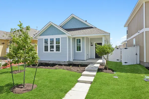 161 Daylily DR, Elgin, TX 78621