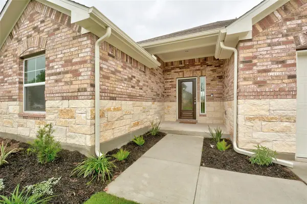 134 Edgewater TRL, Bastrop, TX 78602