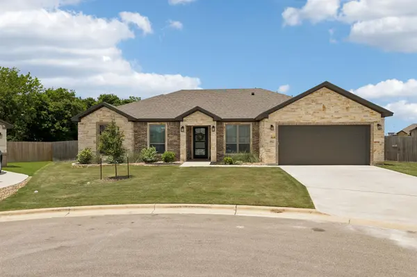 812 Eagle Claw CV, Salado, TX 76571