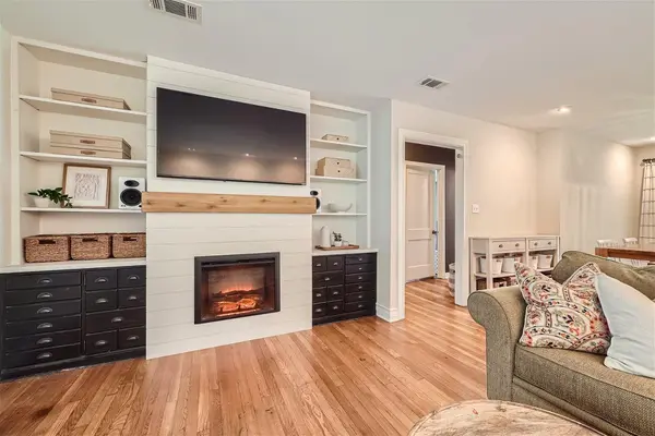 1215 Payne Ave, Austin, TX 78757