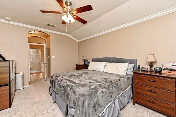 18608 Royal Pointe DR, Pflugerville, TX 78660