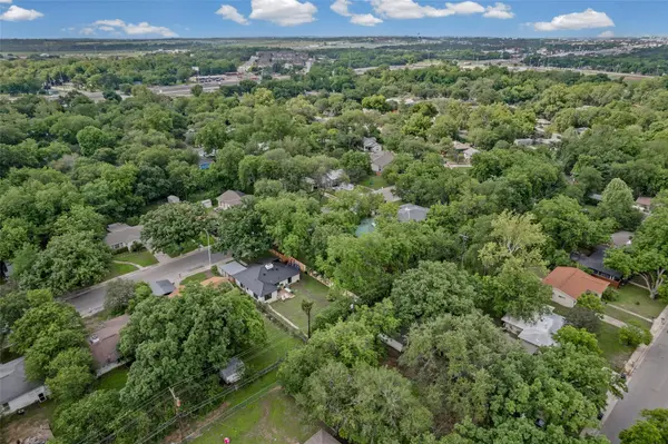 943 Field ST, San Marcos, TX 78666
