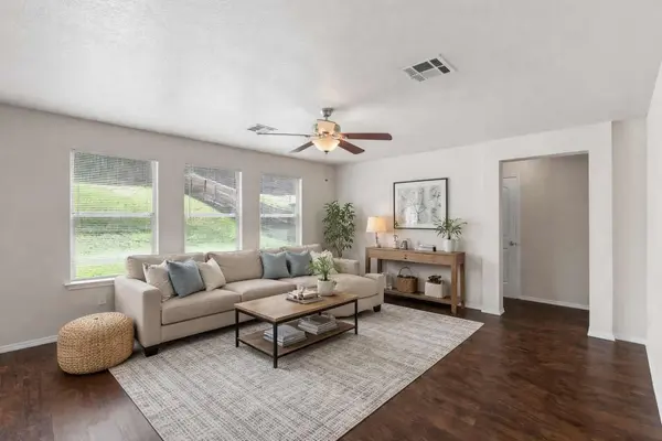 208 Dandelion LOOP, Kyle, TX 78640