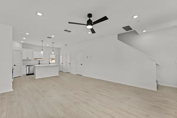 2535 Violet Theo LN, Round Rock, TX 78665