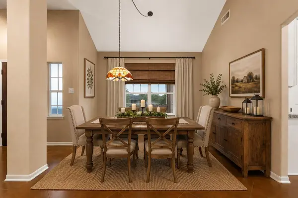 207 Cove Creek DR, Spicewood, TX 78669