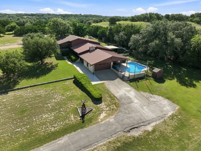 606 Rolling Hills RD, Liberty Hill, TX 78642