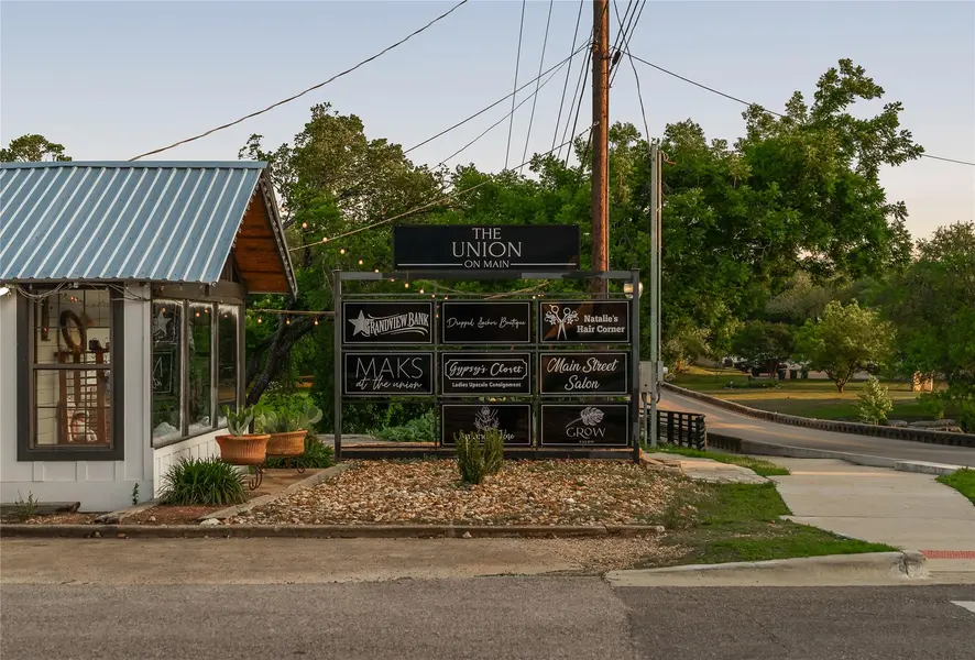 209 S Main ST, Salado, TX 76571
