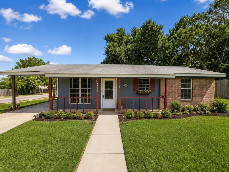 5701 Glen Meadow DR, Austin, TX 78745