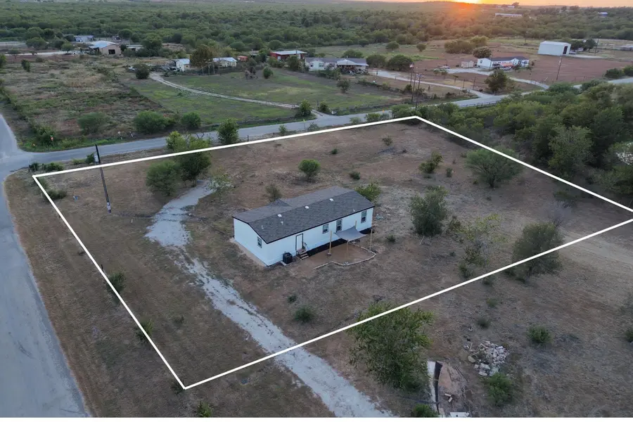 30 Tower Rd RD, Lockhart, TX 78644