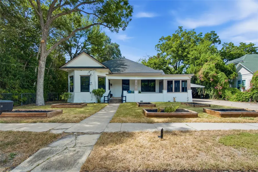 715 Saint George ST, Gonzales, TX 78629