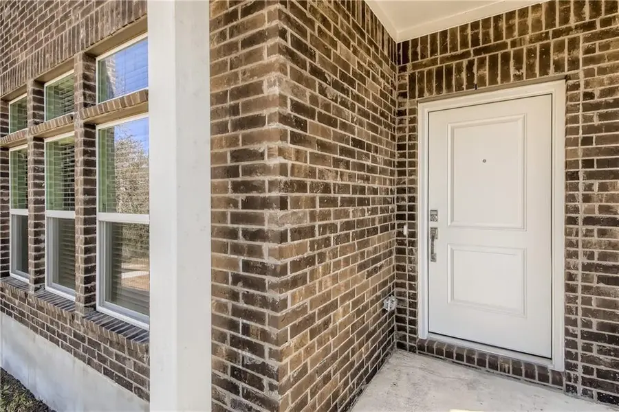 605 W South ST #211, Leander, TX 78641