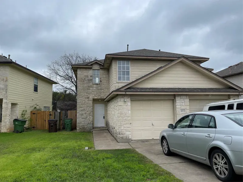 1013 Christopher ST #A, Round Rock, TX 78681