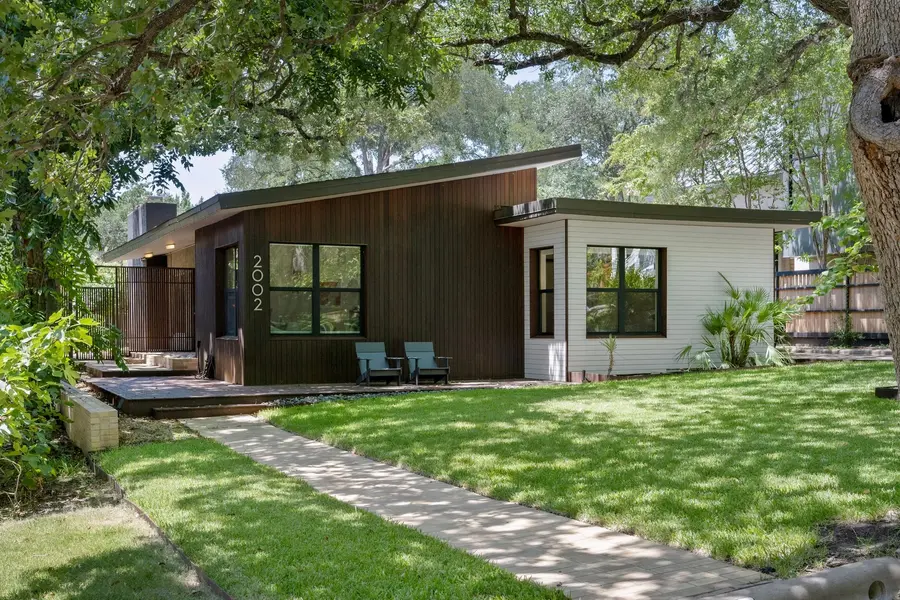 2002 Meadowbrook DR, Austin, TX 78703
