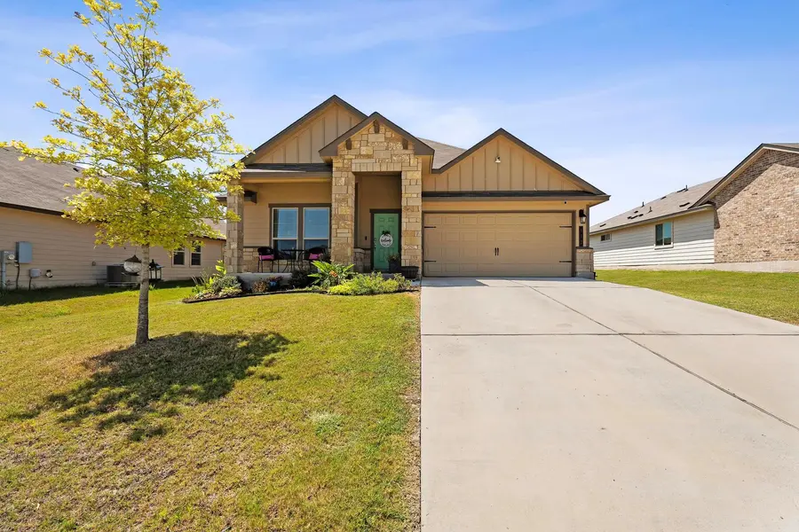 112 Pivot DR, Taylor, TX 76574
