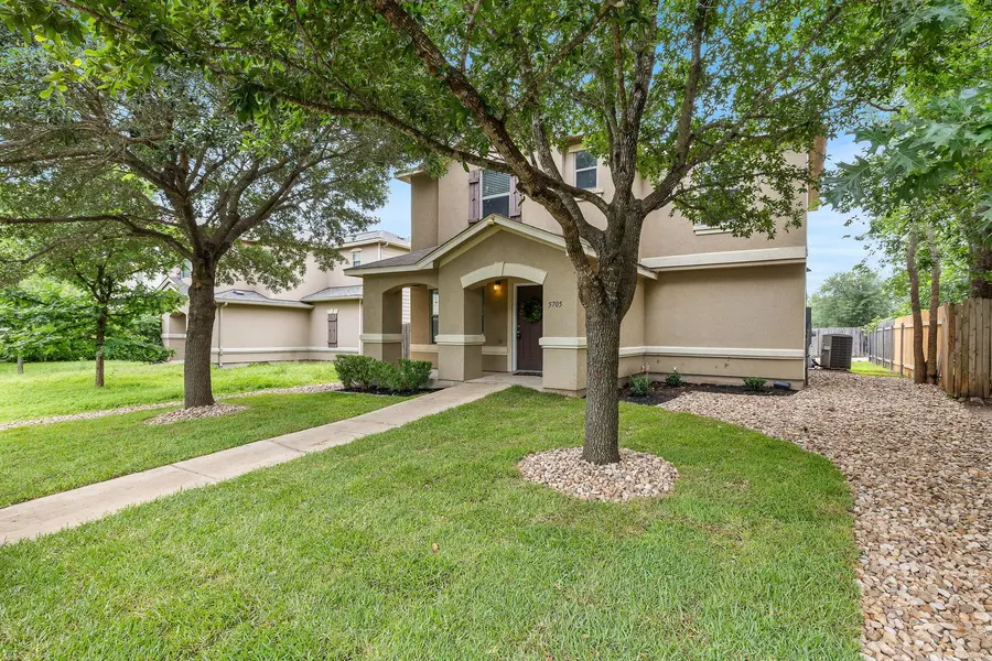 5705 Viewpoint DR #A, Austin, TX 78744