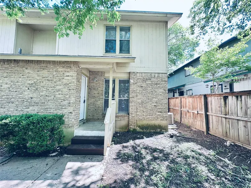 1318 Southport DR #B, Austin, TX 78704