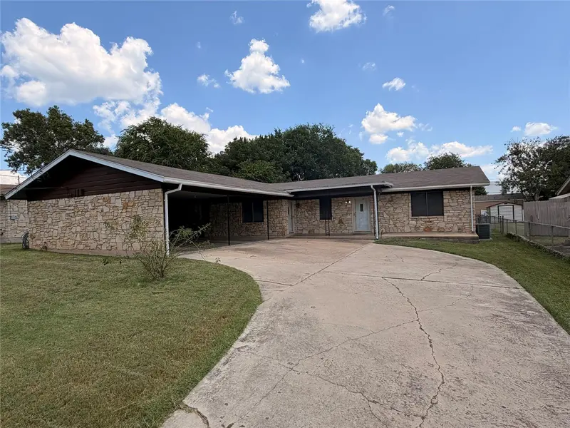7406 Southgate LN #A, Austin, TX 78744