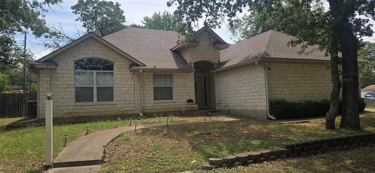 702 Ortega ST, Rockdale, TX 76567