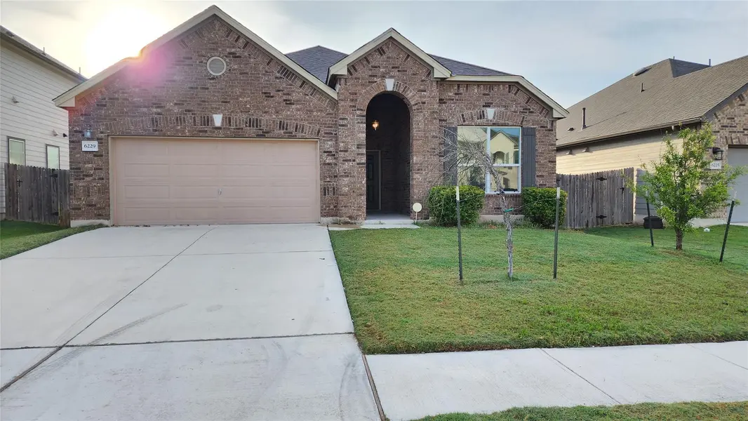 6229 Mantalcino DR, Round Rock, TX 78665