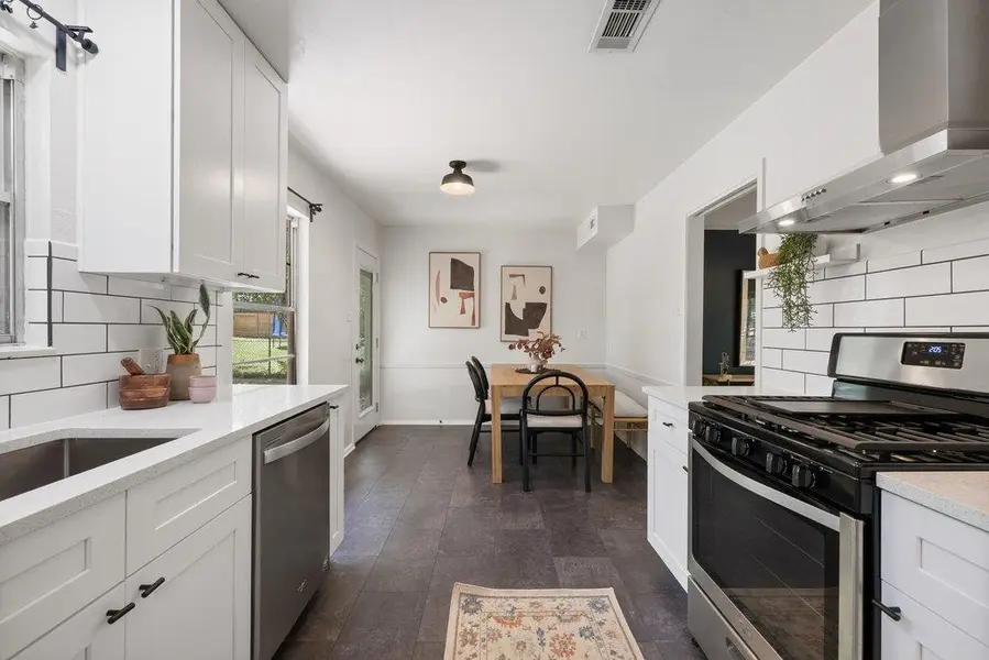 1609 Larkwood DR, Austin, TX 78723