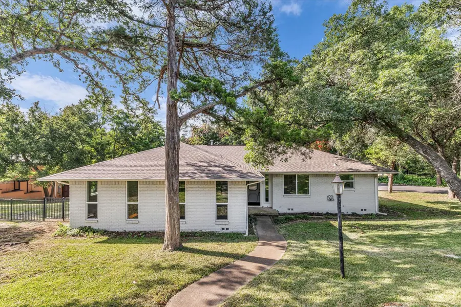 9730 Timberview DR, Woodway, TX 76712
