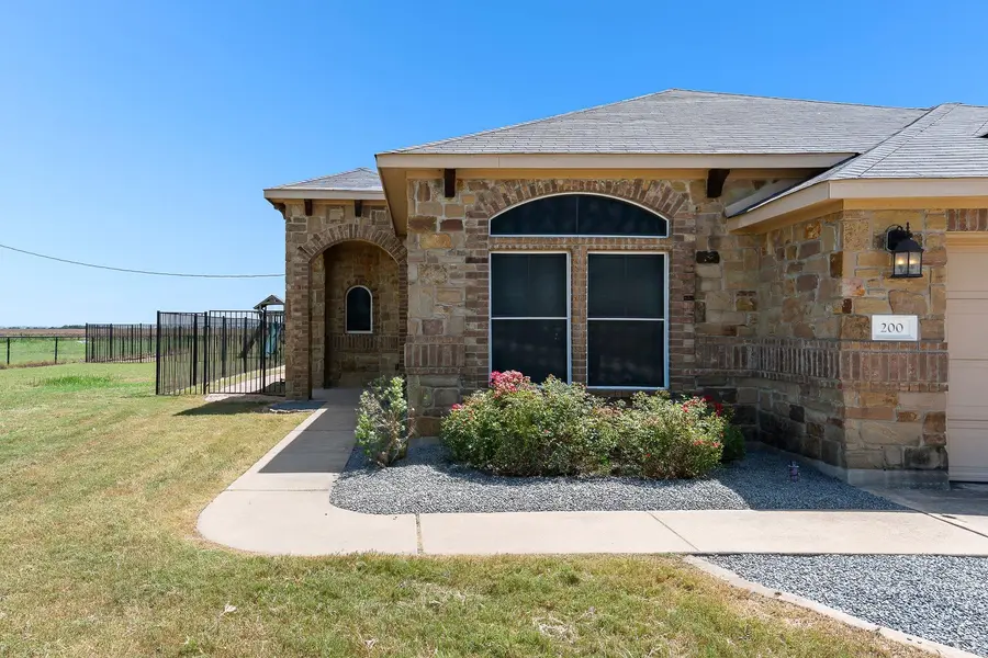 200 County Road 453 A RD, Taylor, TX 76574