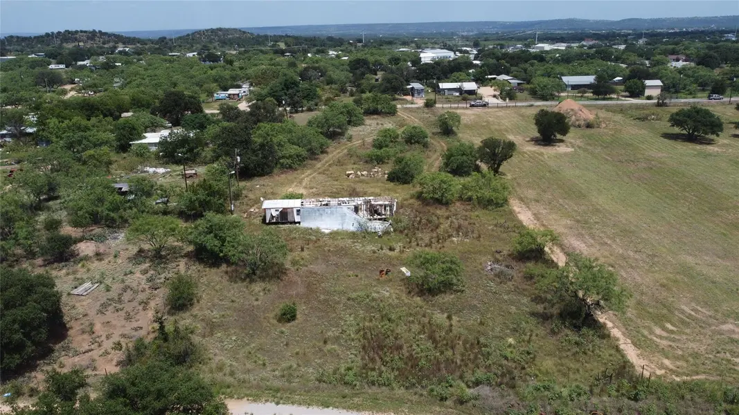 1208 Eula LN, Kingsland, TX 78639