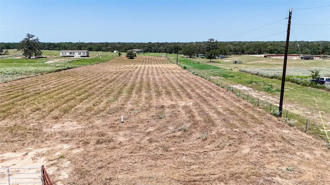 8150 Old Colony Line RD, Dale, TX 78616
