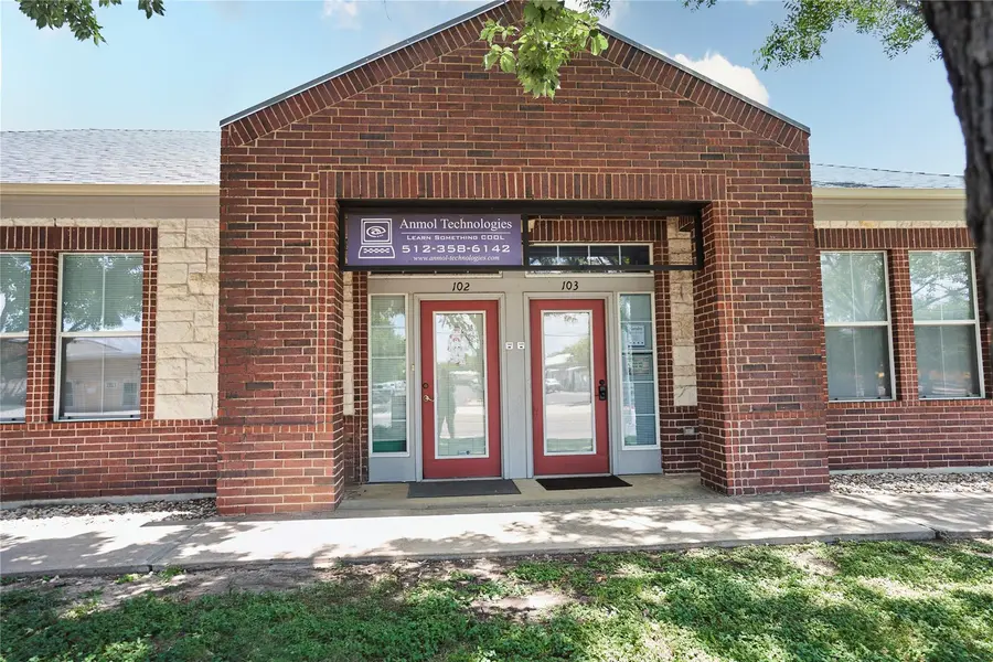 1311 Chisholm TRL #102, Round Rock, TX 78681